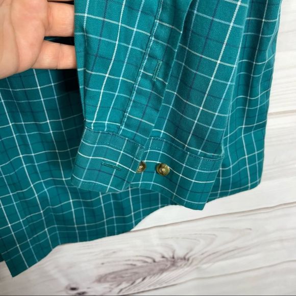 L.L.Bean Slightly Fitted Button Down Shirt TALL - Picture 3 of 5